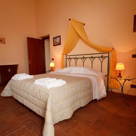 Podere Raffaello Apartment *
